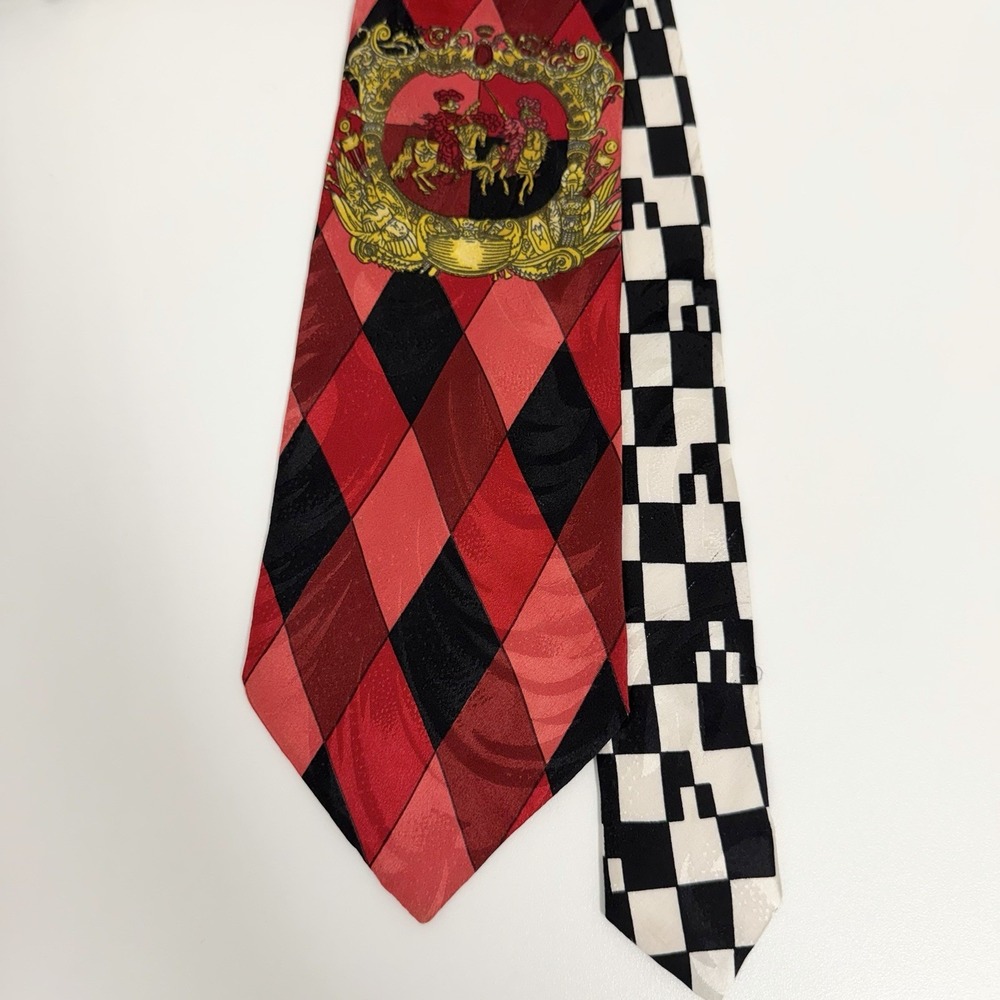 V2 Versace Mens Vtg 90s Tie Red/Black Harlequin Baroque Jousters Silk 3.5" x 57"
